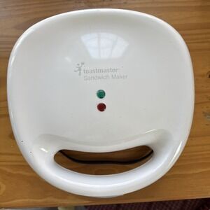 Toastmaster Sandwich Maker Model Tsm2032T /760 W Panini Hot Clean